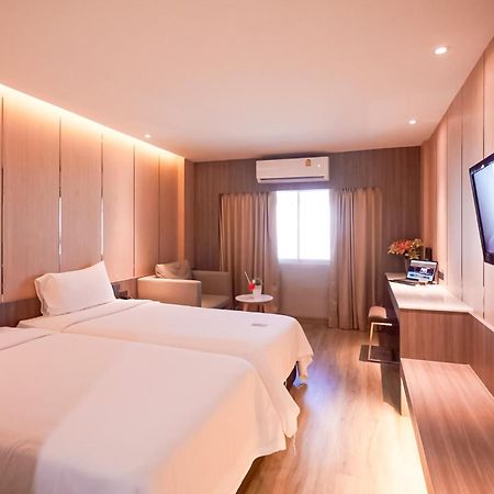 Golden City Rayong Hotel מראה חיצוני תמונה