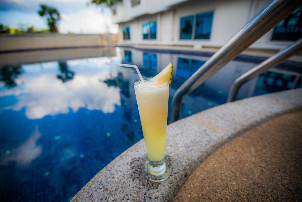 Golden City Rayong Hotel מראה חיצוני תמונה