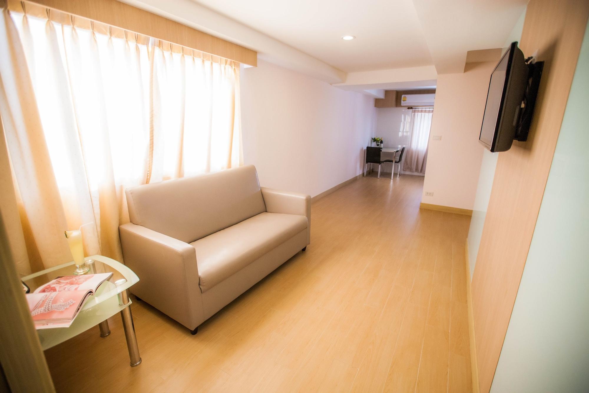 Golden City Rayong Hotel מראה חיצוני תמונה