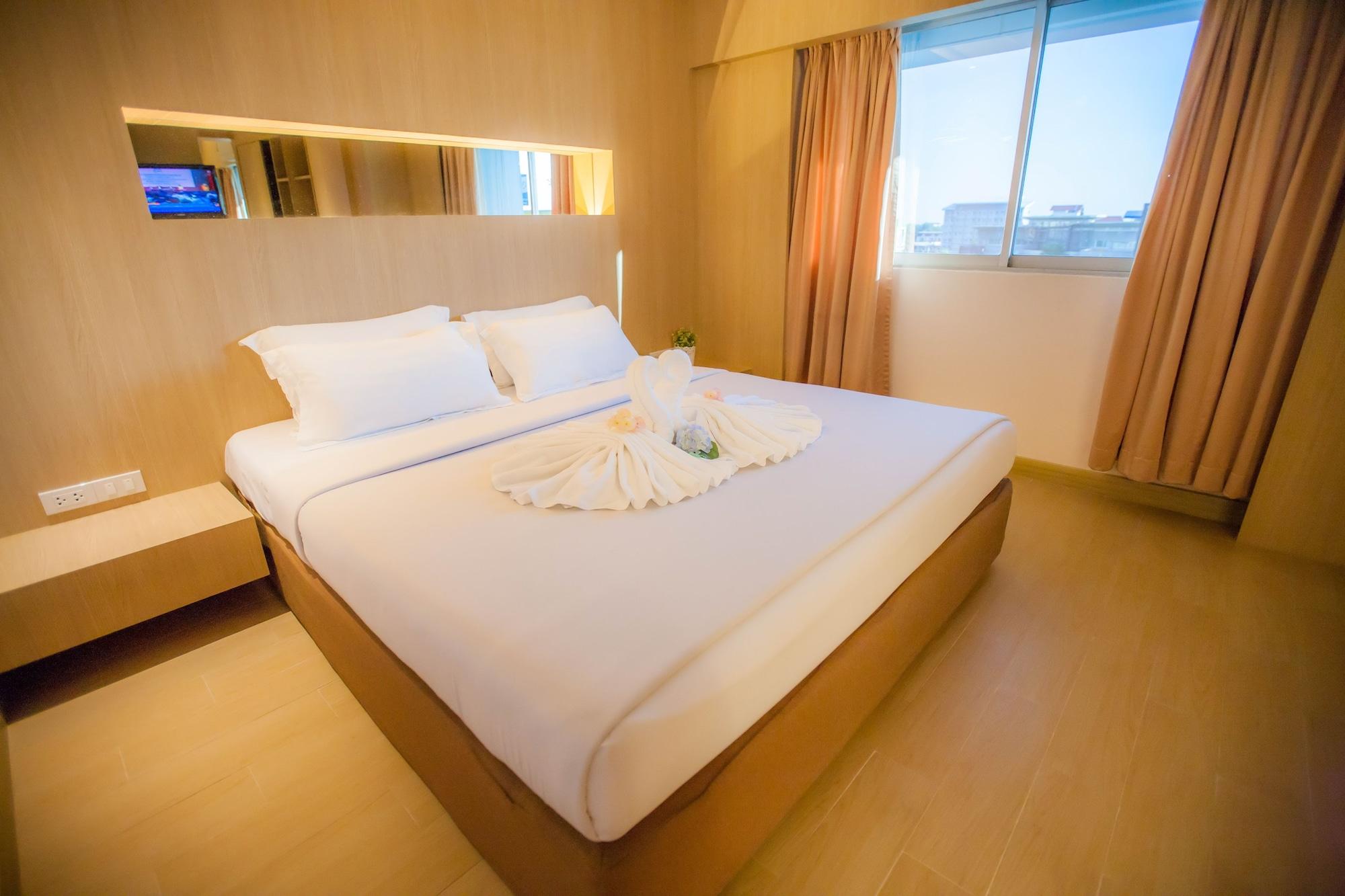 Golden City Rayong Hotel מראה חיצוני תמונה