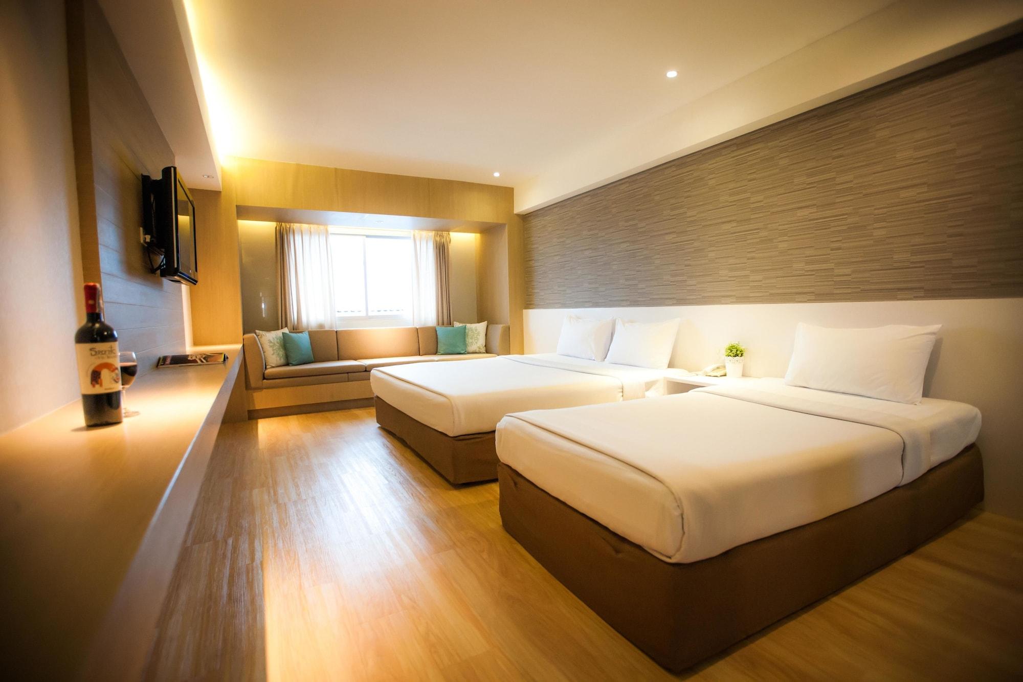 Golden City Rayong Hotel מראה חיצוני תמונה