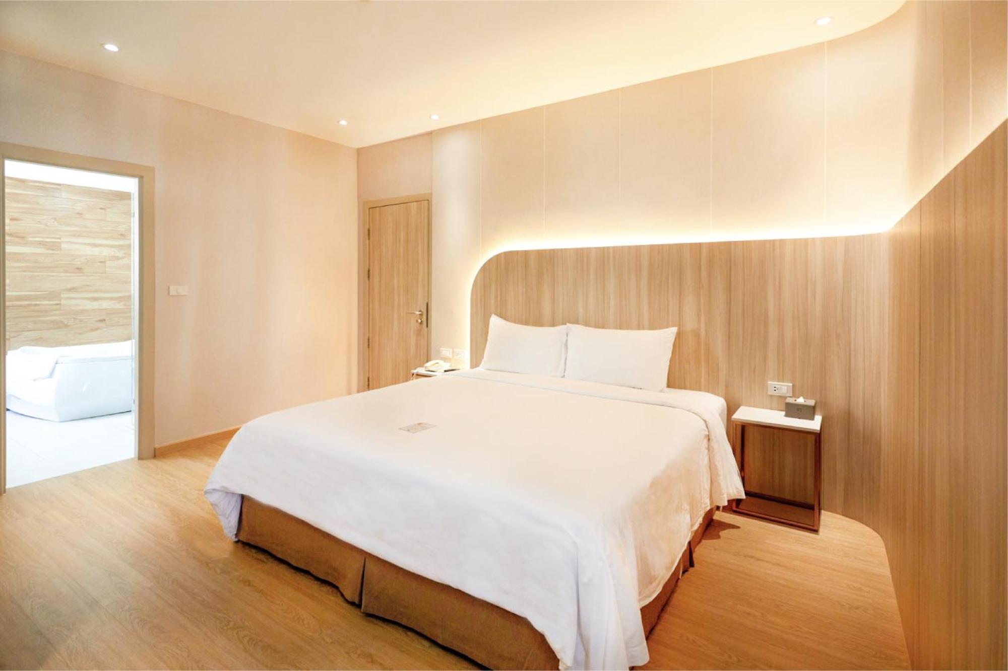 Golden City Rayong Hotel מראה חיצוני תמונה