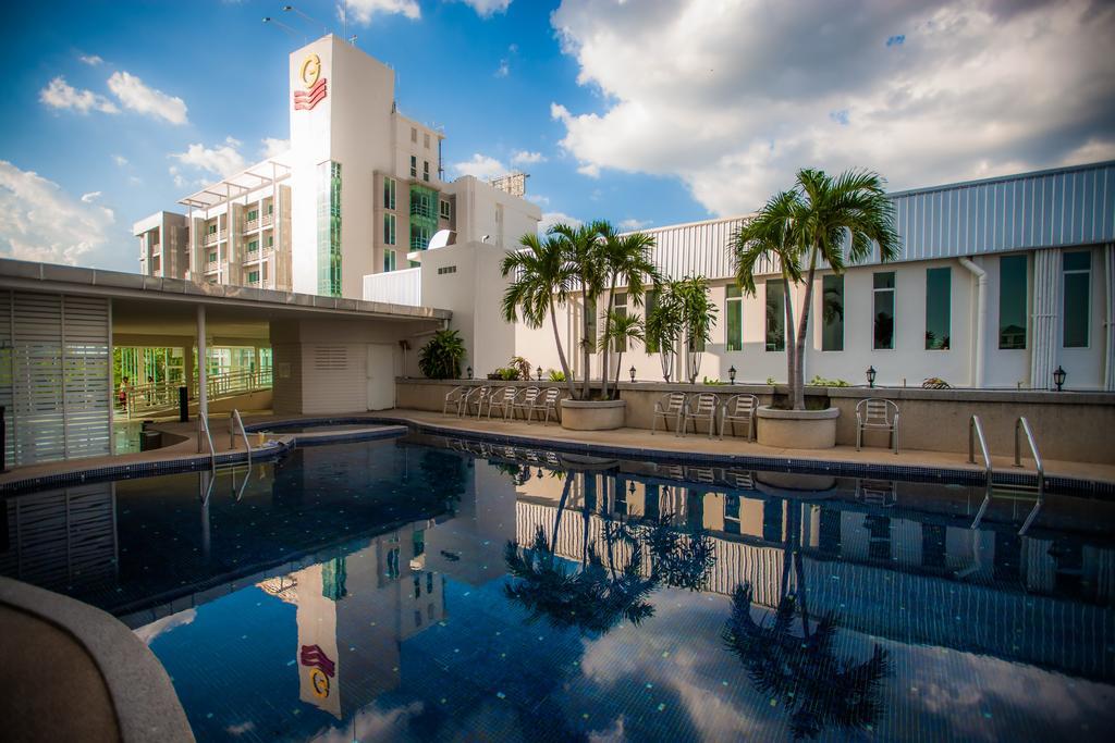 Golden City Rayong Hotel מראה חיצוני תמונה