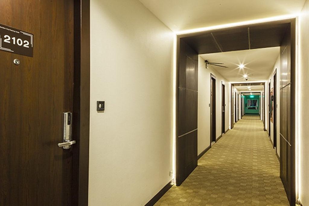 Golden City Rayong Hotel מראה חיצוני תמונה